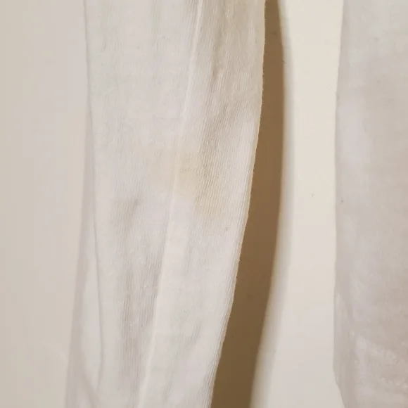 White Long Sleeve Snowboarder Style T-Shirt with Abercrombie Logo - Picture 7 of 8